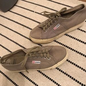 Reposh Platform Supergas by UO